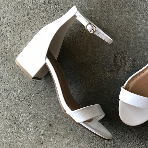 City Clasified White Basic Ankle Strap Heel Sandal - Picture 2 of 7